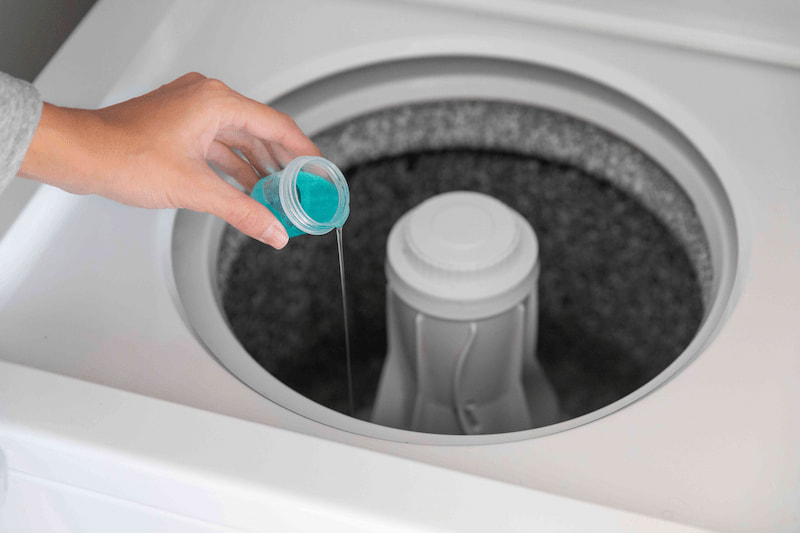 تصویر 4 از مایع لباسشویی مخصوص لباس مشکی با فرمول مراقبت از پارچه